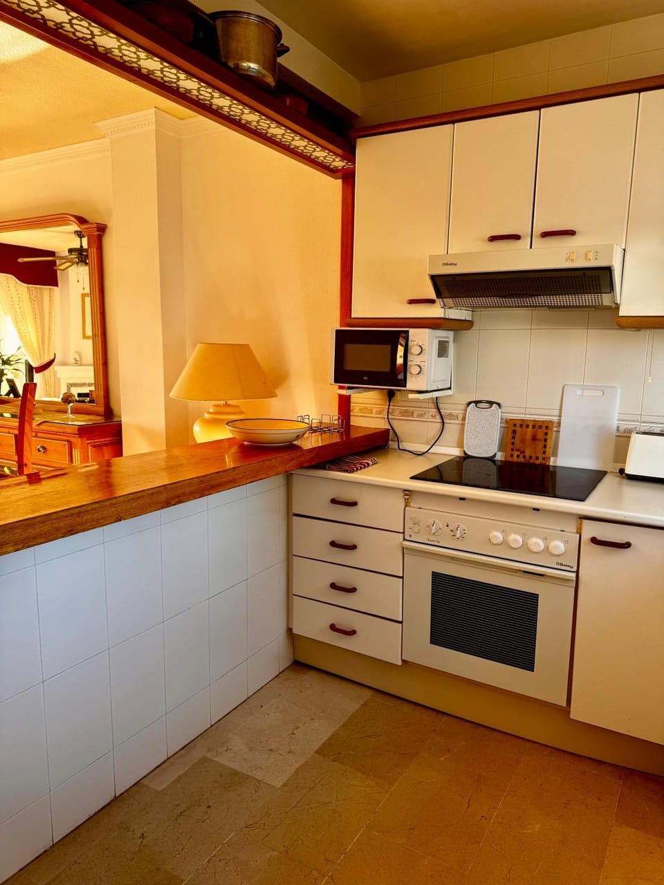 Cozy and inexpensive apartments nearly sea,tennis,bars and other Apartment in Costa del Sol