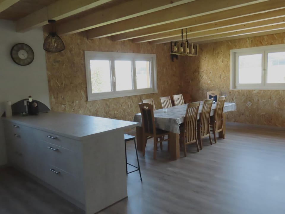TV and multimedia, Dining area