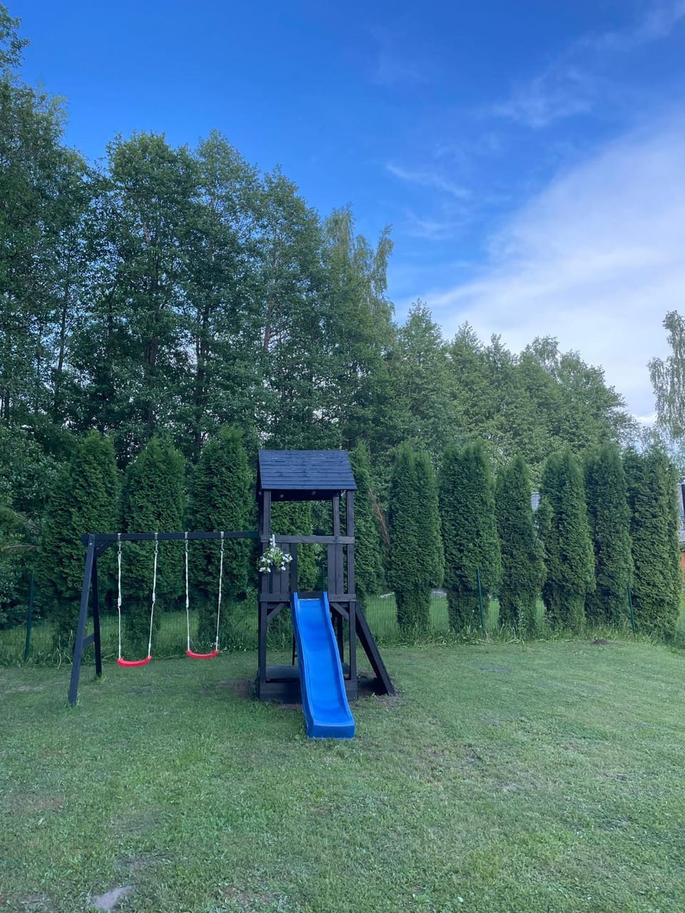 Day, Natural landscape, Children play ground, Garden, Evening entertainment, Garden view