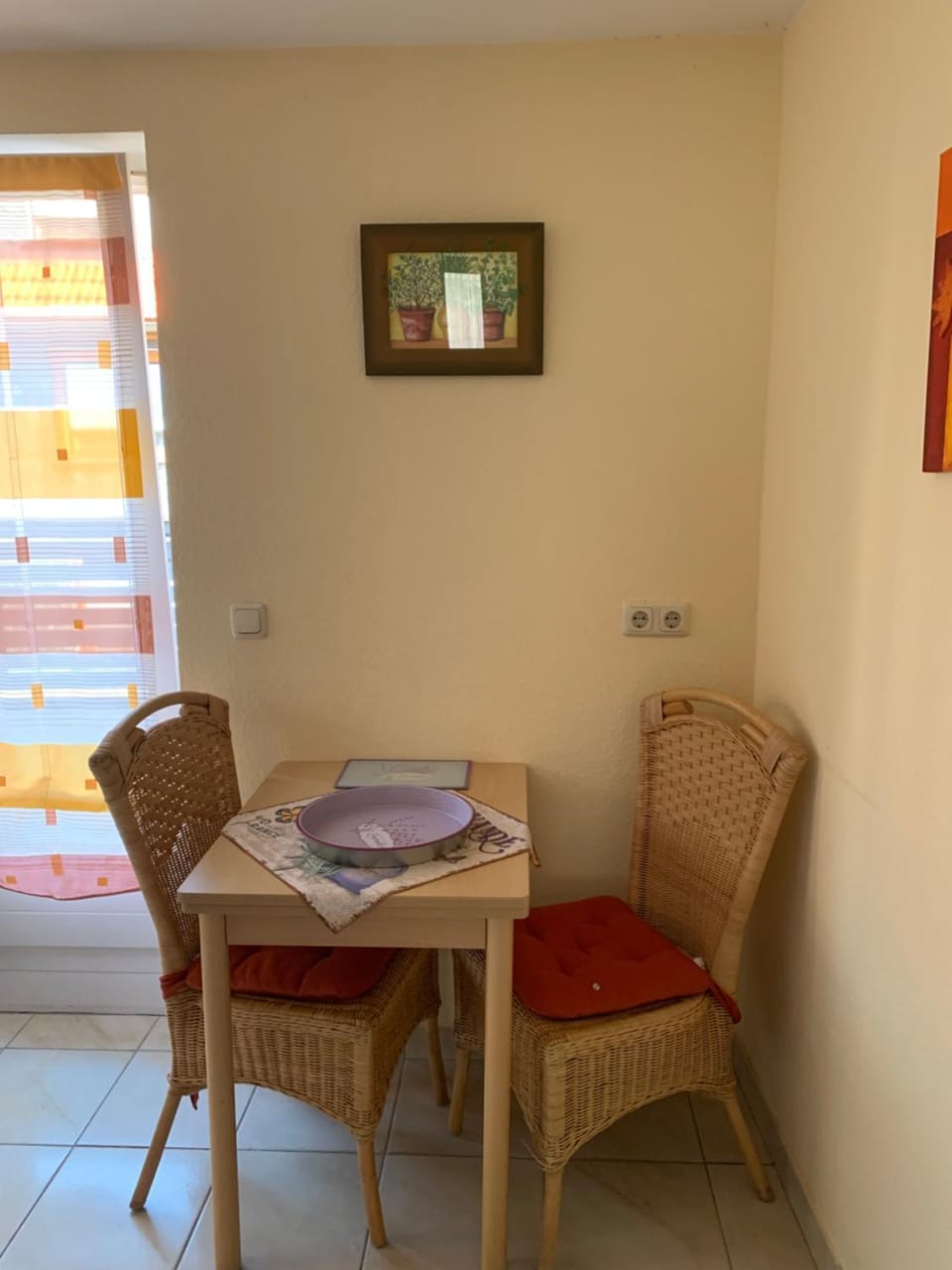 Seating area, Dining area