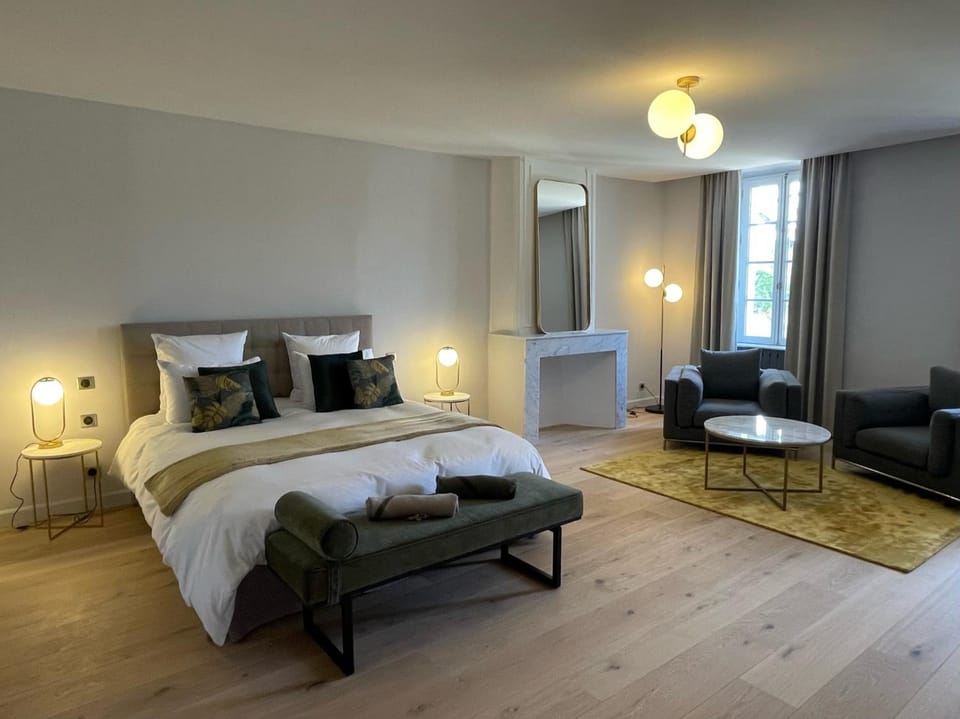Photo of the whole room