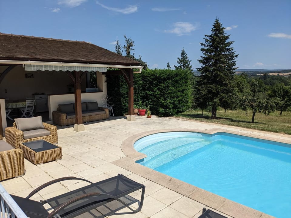 BBQ facilities, View (from property/room), Garden view, Pool view, Swimming pool, Swimming pool