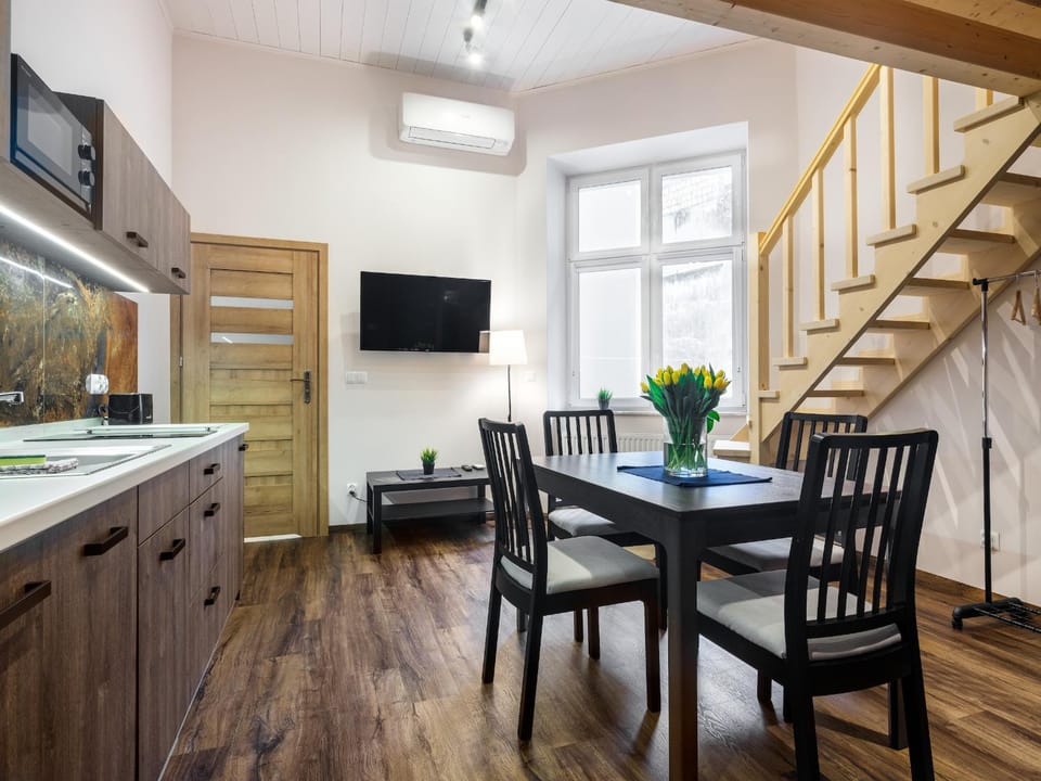 Communal lounge/ TV room, TV and multimedia, Kitchen or kitchenette, Living room, Seating area