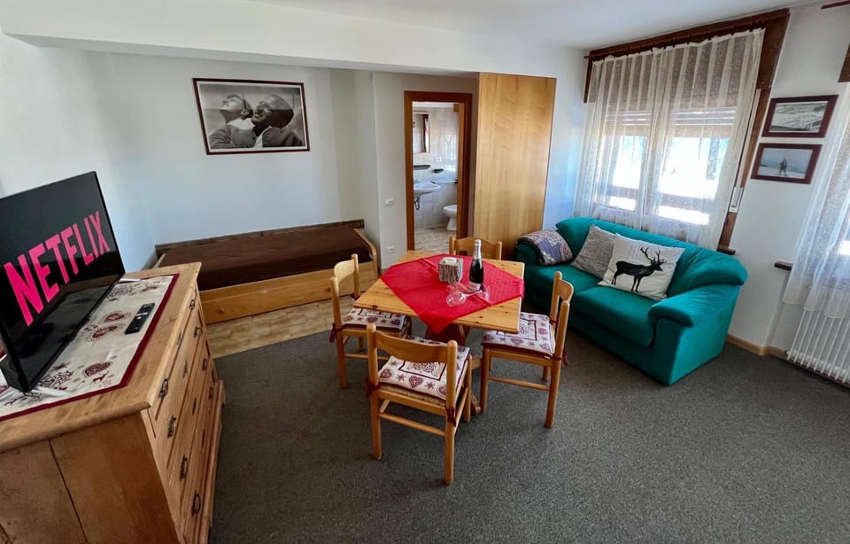 B&B CHALET NICOLUSSI Bed and Breakfast in Trentino-South Tyrol