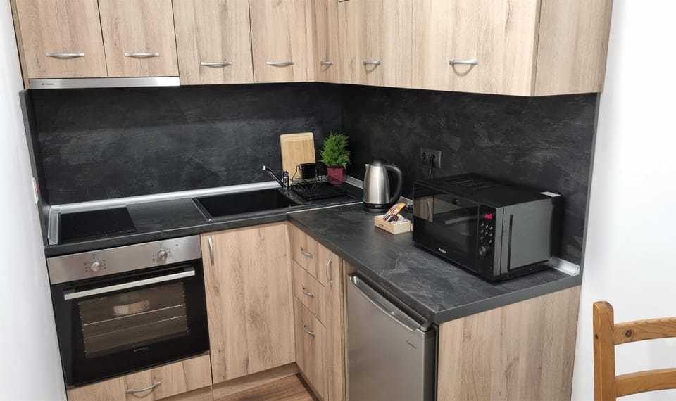 Coffee/tea facilities, Kitchen or kitchenette, minibar, pet friendly