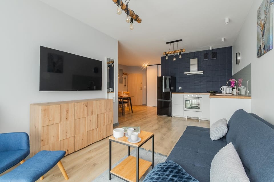 TV and multimedia, Kitchen or kitchenette, Living room, Seating area