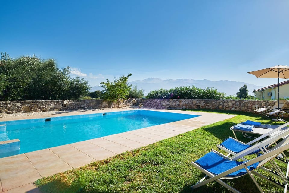 Natural landscape, Garden, Balcony/Terrace, Garden view, Mountain view, Pool view, Swimming pool, sunbed