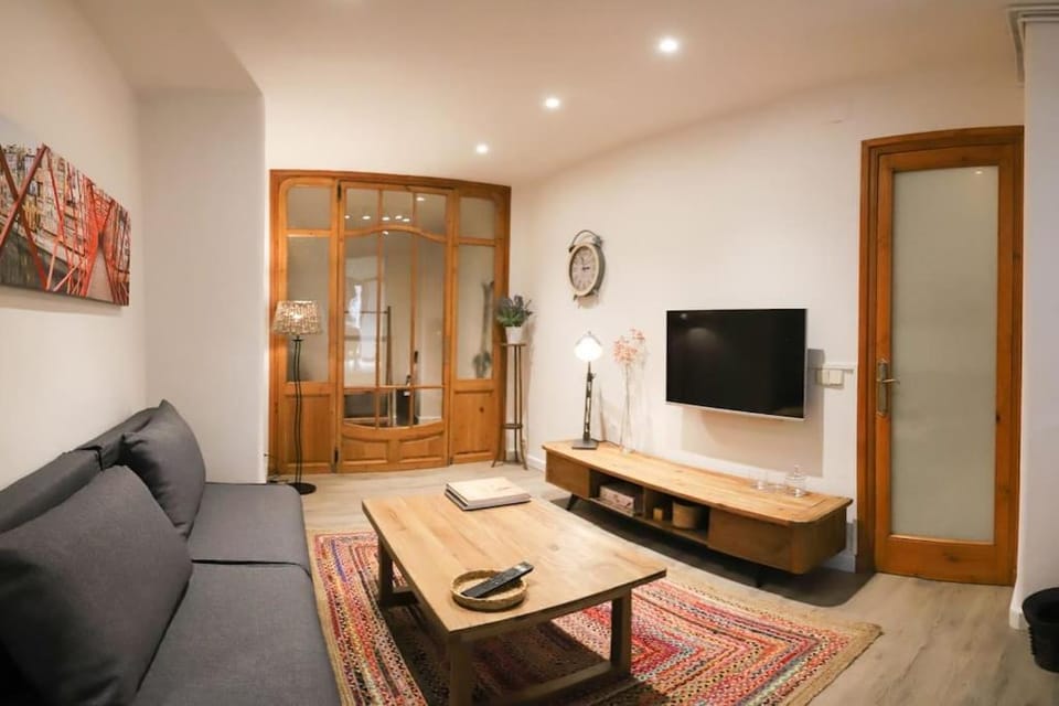Communal lounge/ TV room, TV and multimedia, Seating area