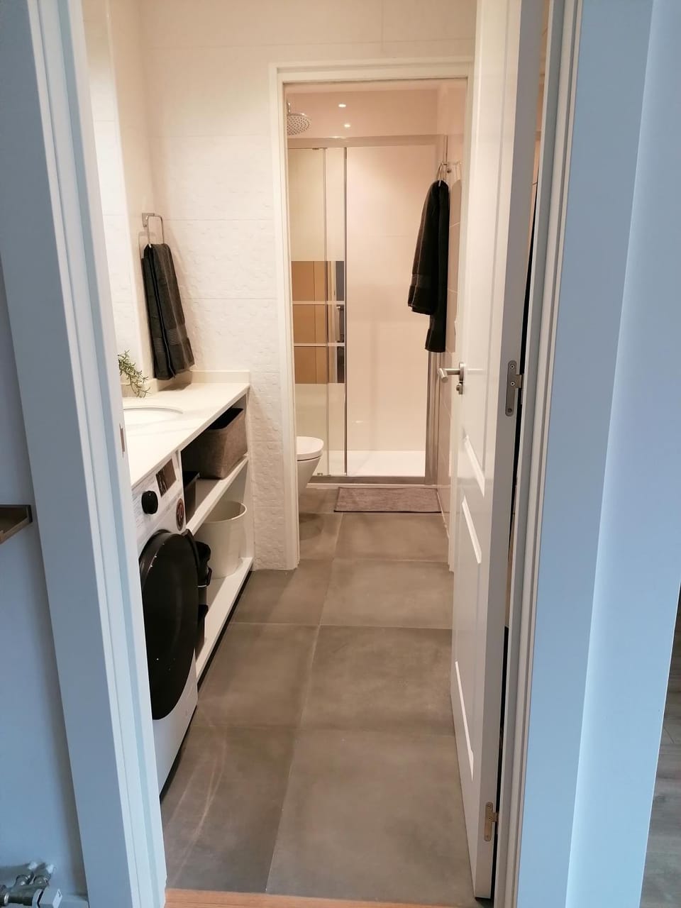 Shower, Bathroom, washing machine