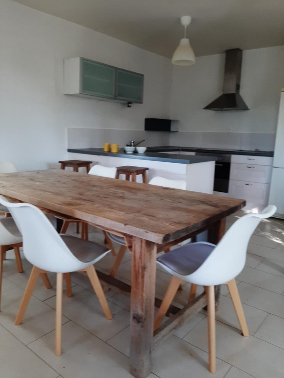 Kitchen or kitchenette, Dining area, stove