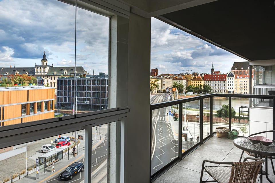 Luksusowy apartament z parkingiem w samym centrum Wrocławia Apartment in Wroclaw