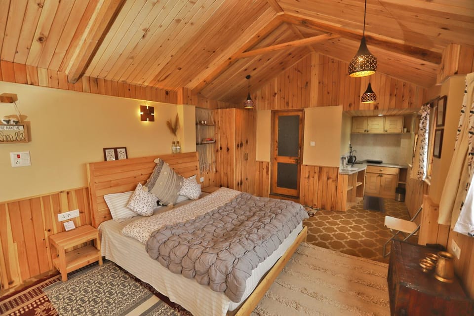 Kitchen or kitchenette, Bedroom