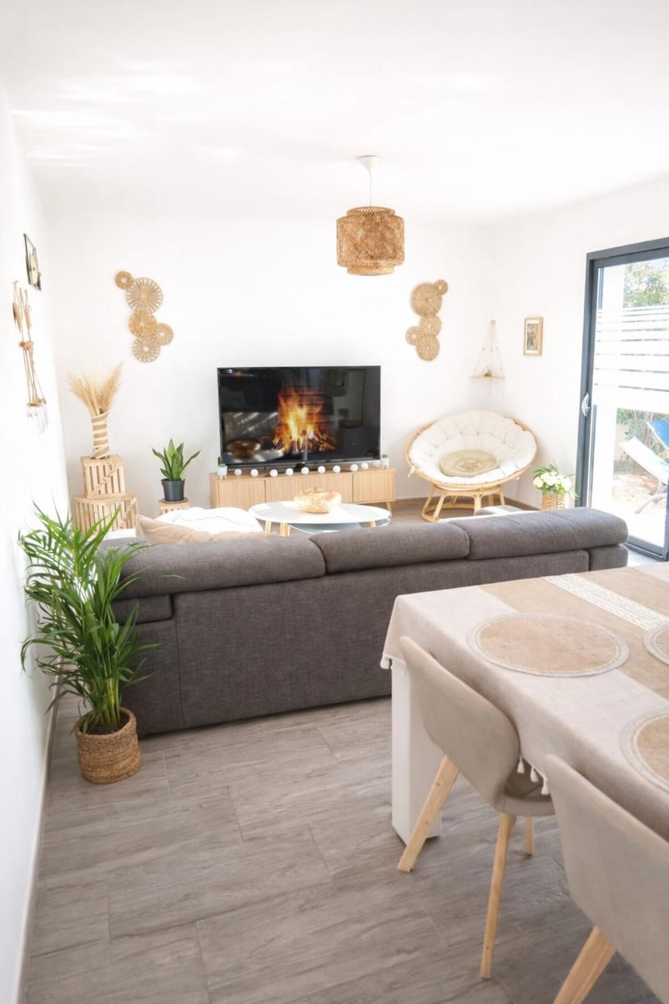 Location Saisonnière Villa House in Uzes