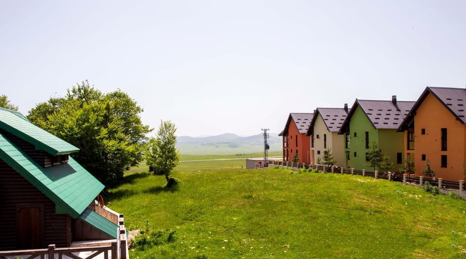 Property building, Spring, Day, Natural landscape, Mountain view