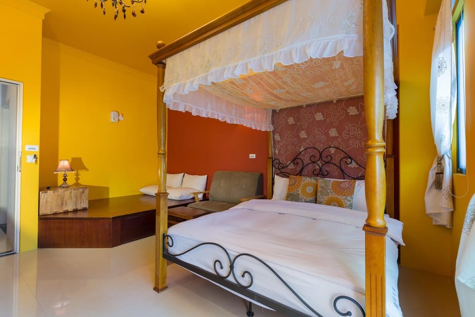 Bed, Photo of the whole room, Bedroom, bunk bed