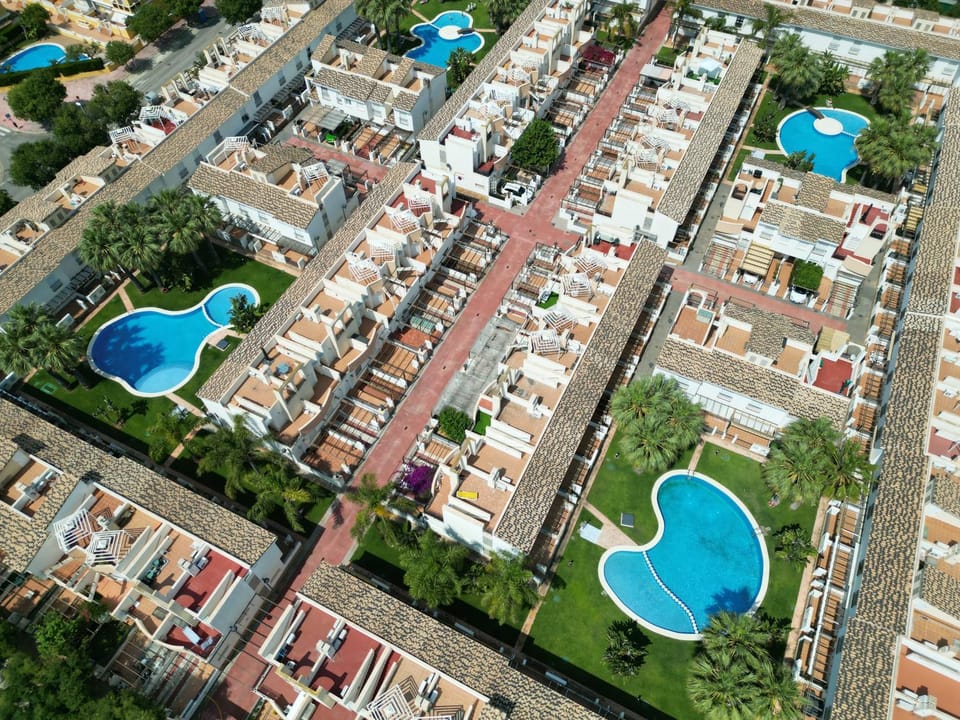Casa adosada con piscina y dos terrazas House in Baix Maestrat