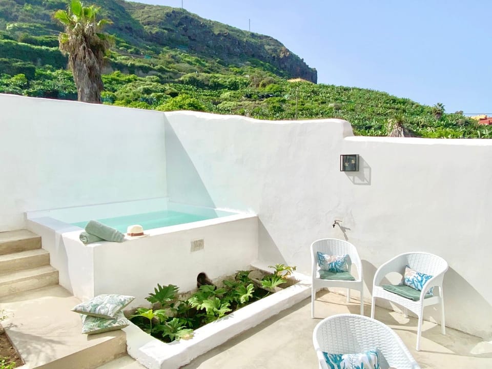 Patio, Natural landscape, Mountain view, Pool view, Swimming pool, Swimming pool