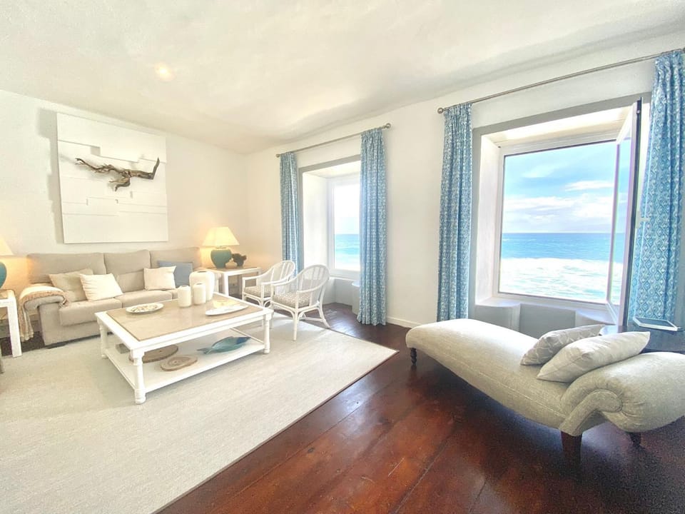 Living room, Sea view