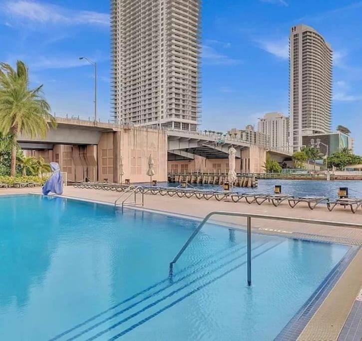Lovely 3 bedroom 3 bathroom ocean front House in Hallandale Beach