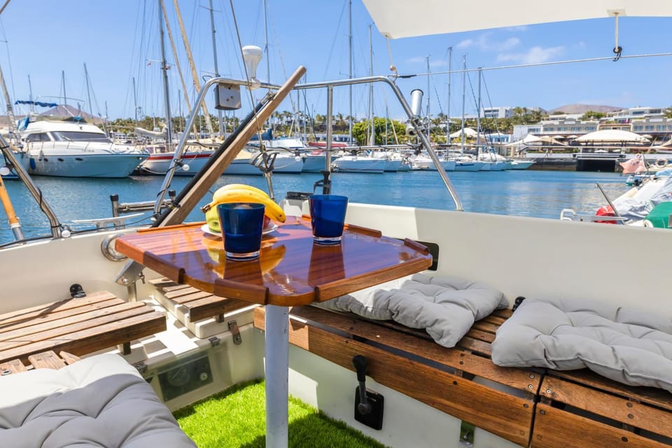 Patio, Off site, Day, Natural landscape, Summer, View (from property/room), View (from property/room), Balcony/Terrace, Balcony/Terrace, Photo of the whole room, Seating area, Dining area, Sea view, Sea view