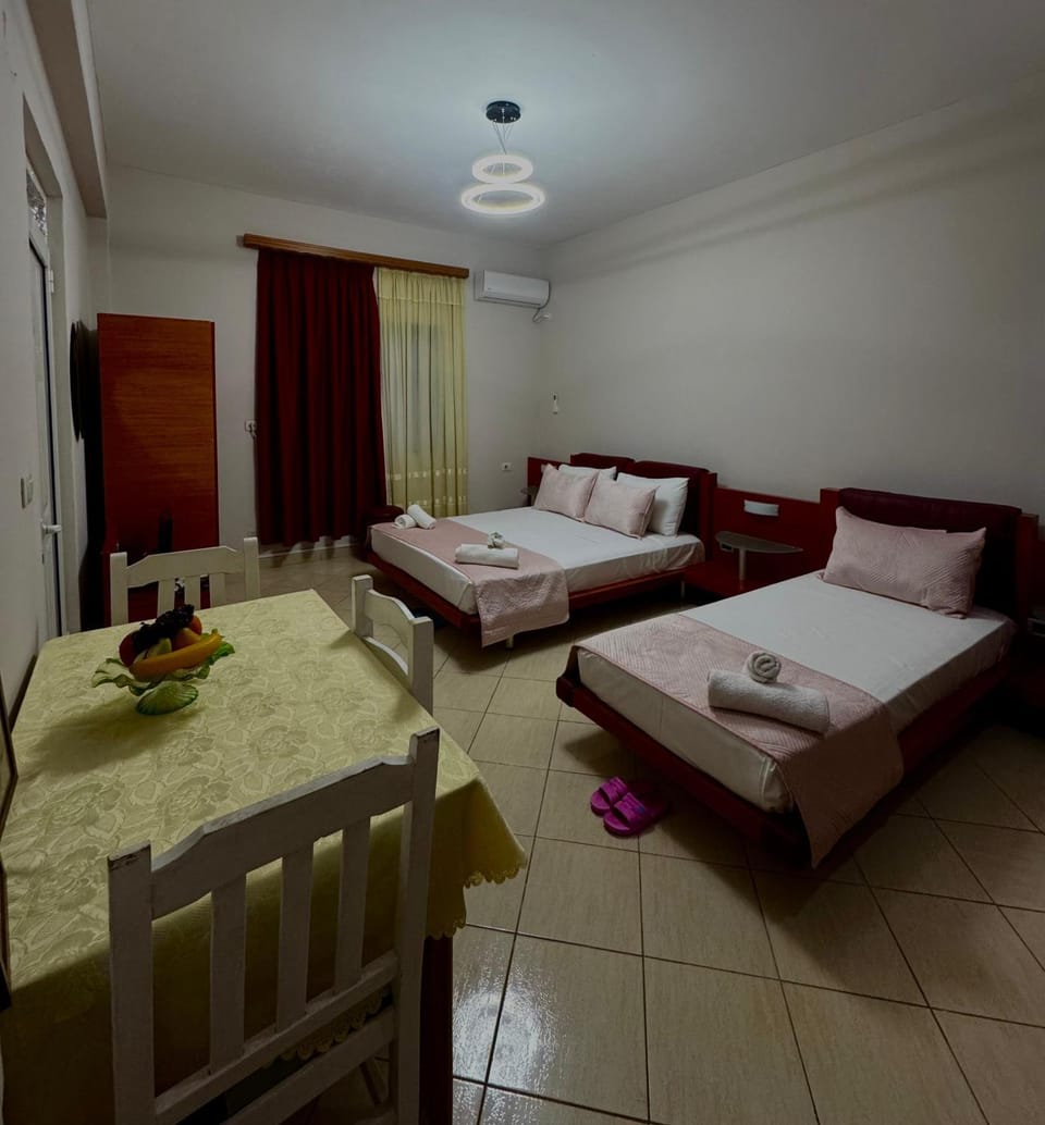 Bed, Living room, Photo of the whole room, Bedroom, towels