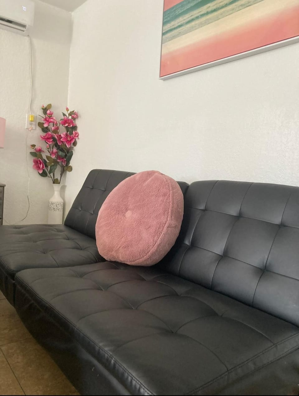 Cozy Studio - Apt 1 - Private Entrance Apartment in Las Vegas