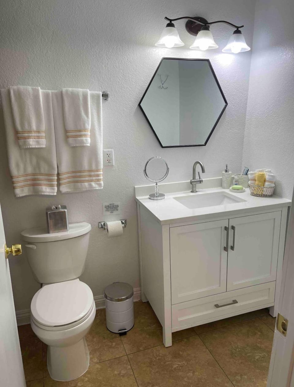 Cozy Studio - Apt 1 - Private Entrance Apartment in Las Vegas