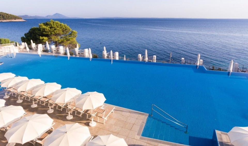 Sea view, Swimming pool