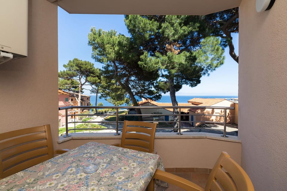 Day, Balcony/Terrace, Seating area, Dining area, Sea view