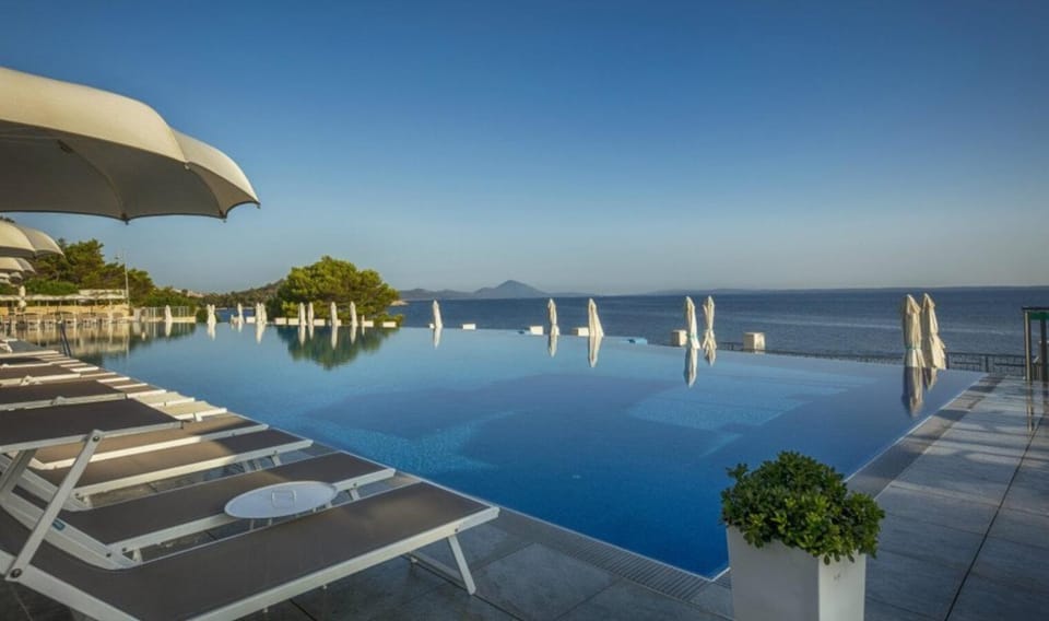 Pool view, Swimming pool