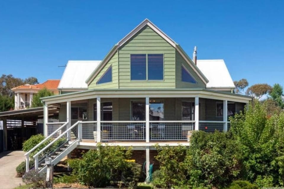 Eagle Peak Chalet House in Jindabyne