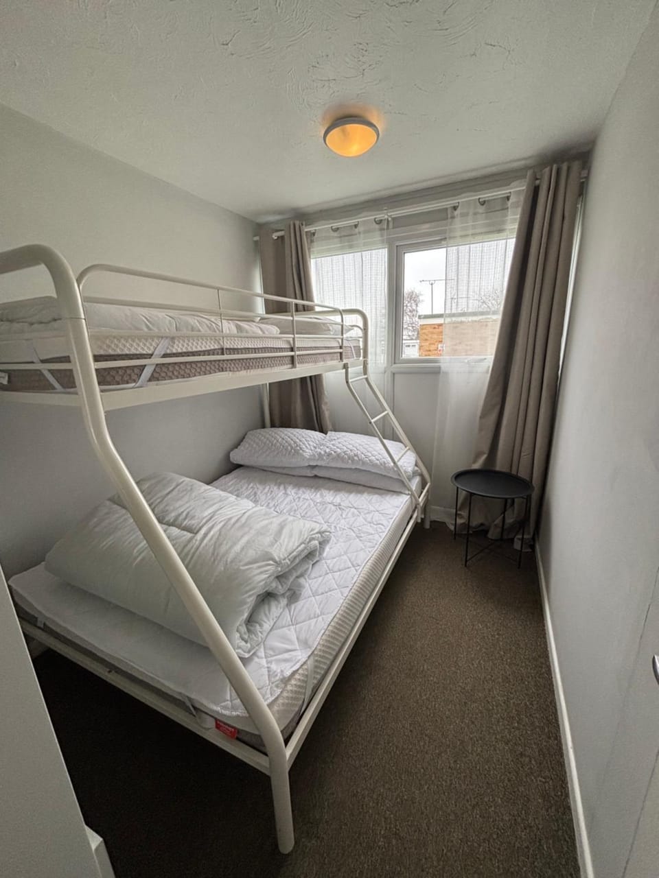 82, Two bed Chalet on Belle Aire Holiday Park - sleeps 5, pet friendly, bed linen and towels included plus onsite entertainment available Chalet in Hemsby