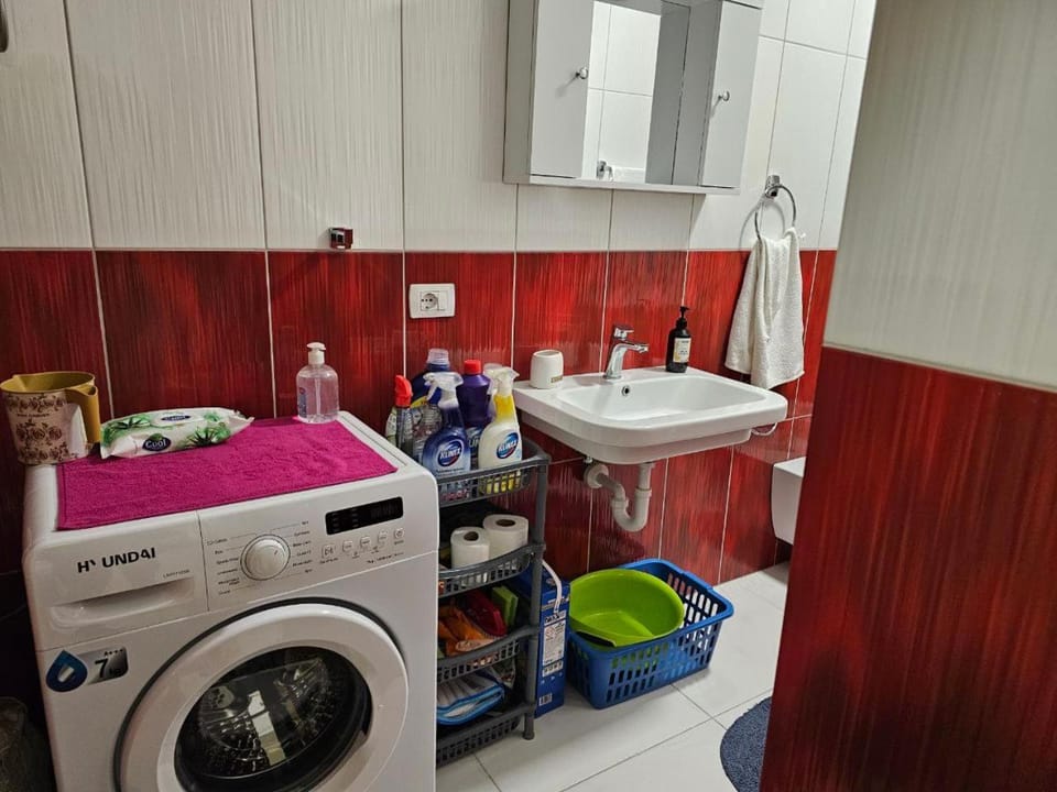 Bathroom, washing machine