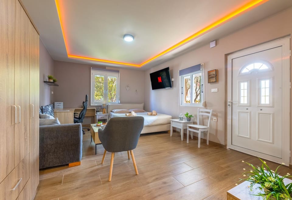Living room, Bedroom