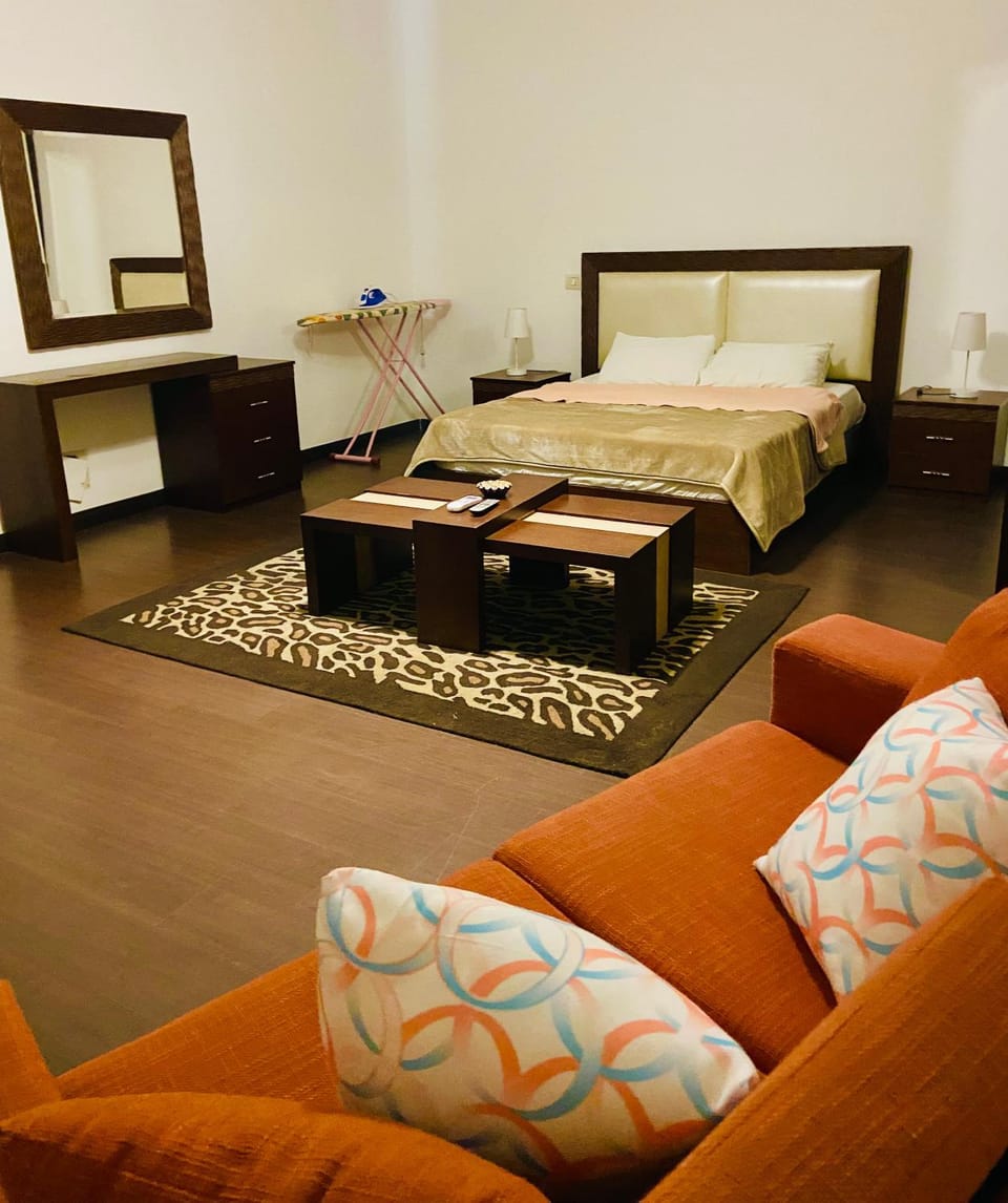 ZAMALEK Home 2 bedroom cozy, spacious with gourmet kitchen Apartment in Cairo
