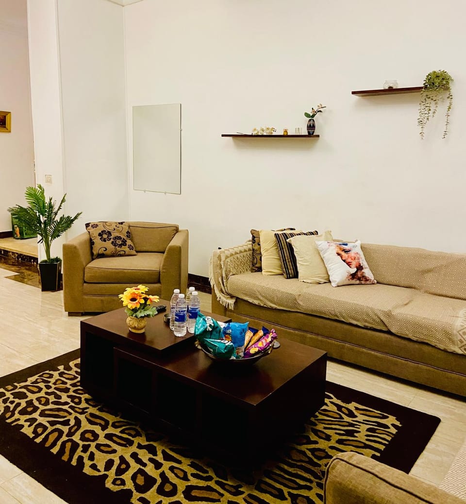 ZAMALEK Home 2 bedroom cozy, spacious with gourmet kitchen Apartment in Cairo