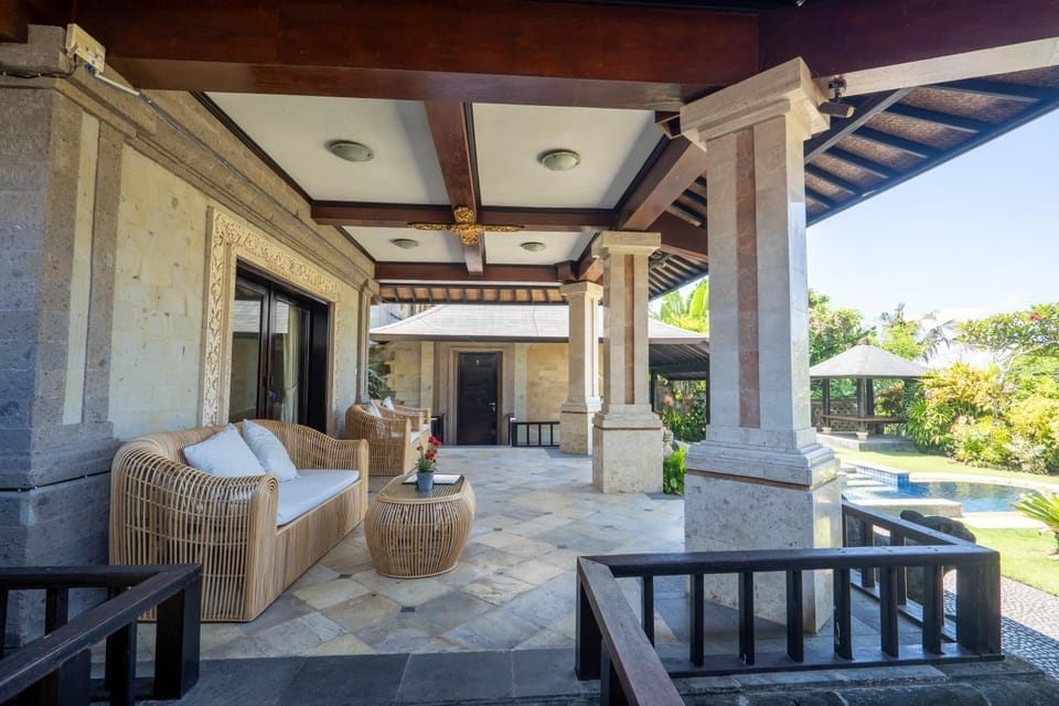 Patio, Balcony/Terrace, Living room, Seating area