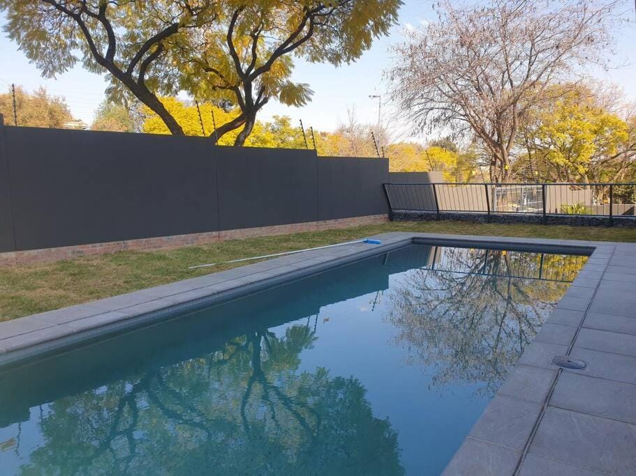 Sophiscated Upmarket One Bedroom Apartment Apartment in Sandton