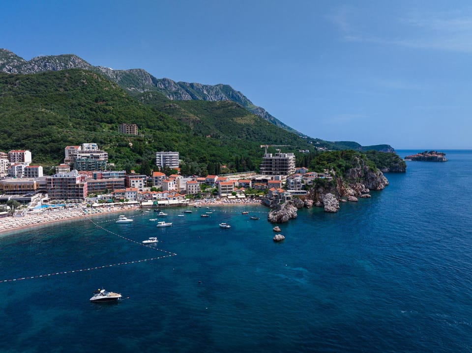 Nearby landmark, Day, Natural landscape, Beach, City view, Sea view