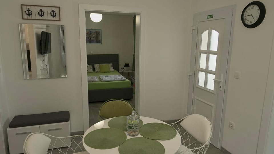 Dining area, Bedroom