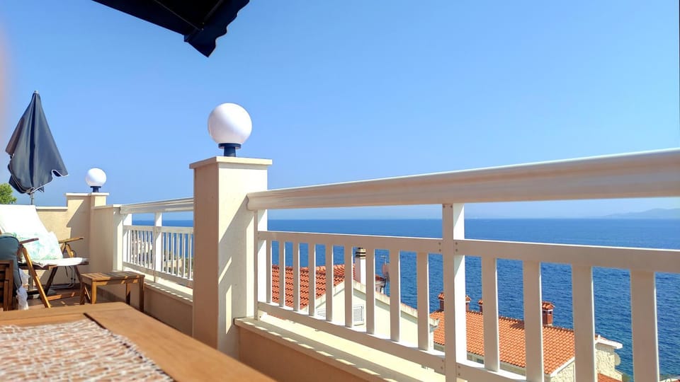 Balcony/Terrace, Seating area, Sea view