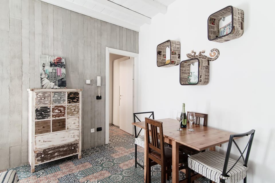 Dining area, Lunch