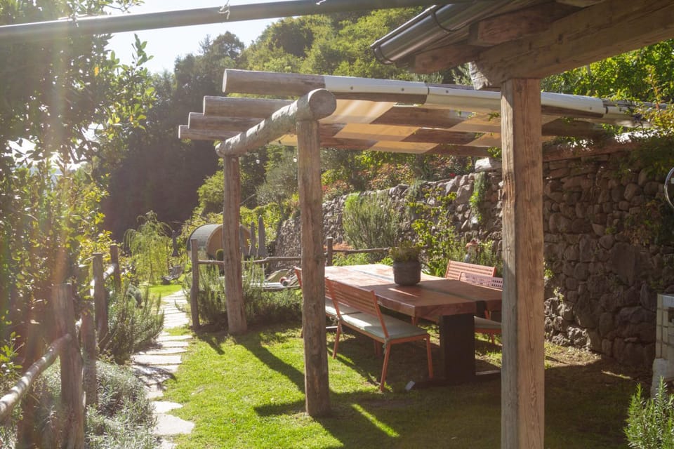 Garden, Dining area