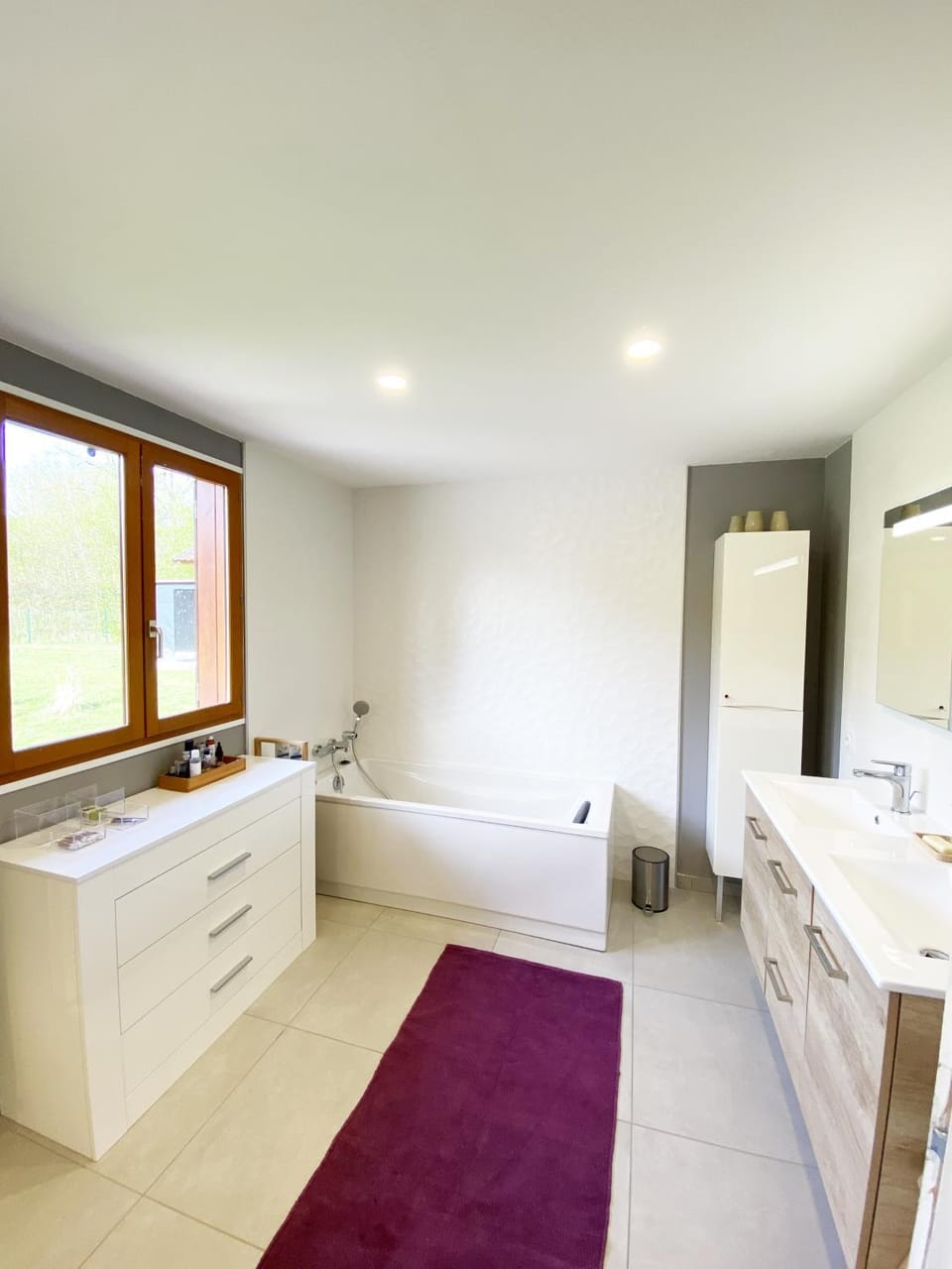 Bathroom, Bath, towels