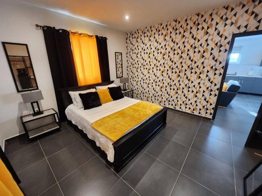 Bed, Photo of the whole room, Bedroom