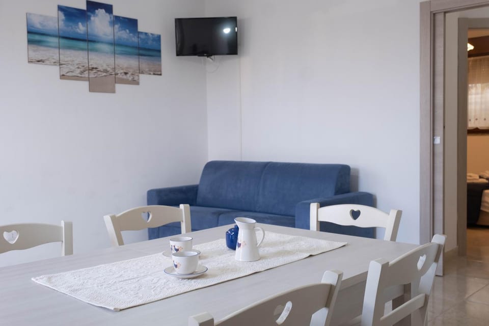 TV and multimedia, Living room, Dining area