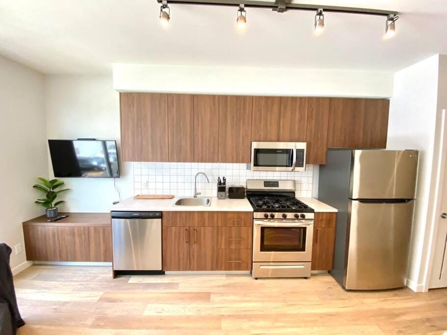 Lovely Brand New Suite Apartment in Sidney