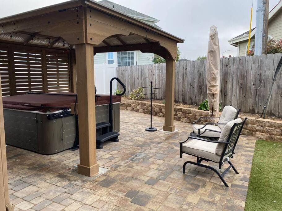 Hillside view with hot tub too Villa in Arroyo Grande