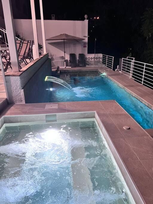 Magnifico Apartment B en una villa con piscina y jacuzzi Apartment in Benalmadena