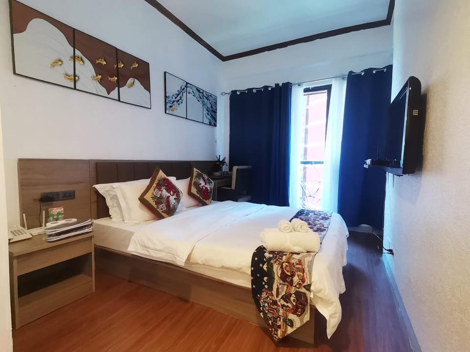 warm makati Apartment hotel in Makati